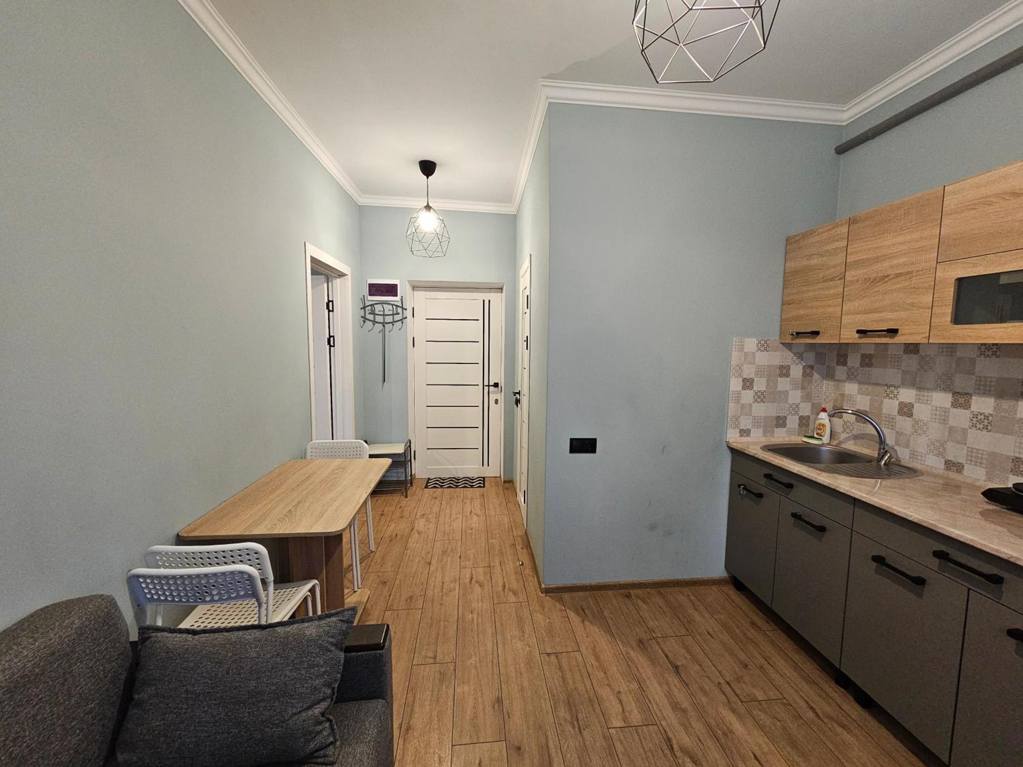 All New And Cozy Apartment In The Silence Center キシナウ エクステリア 写真