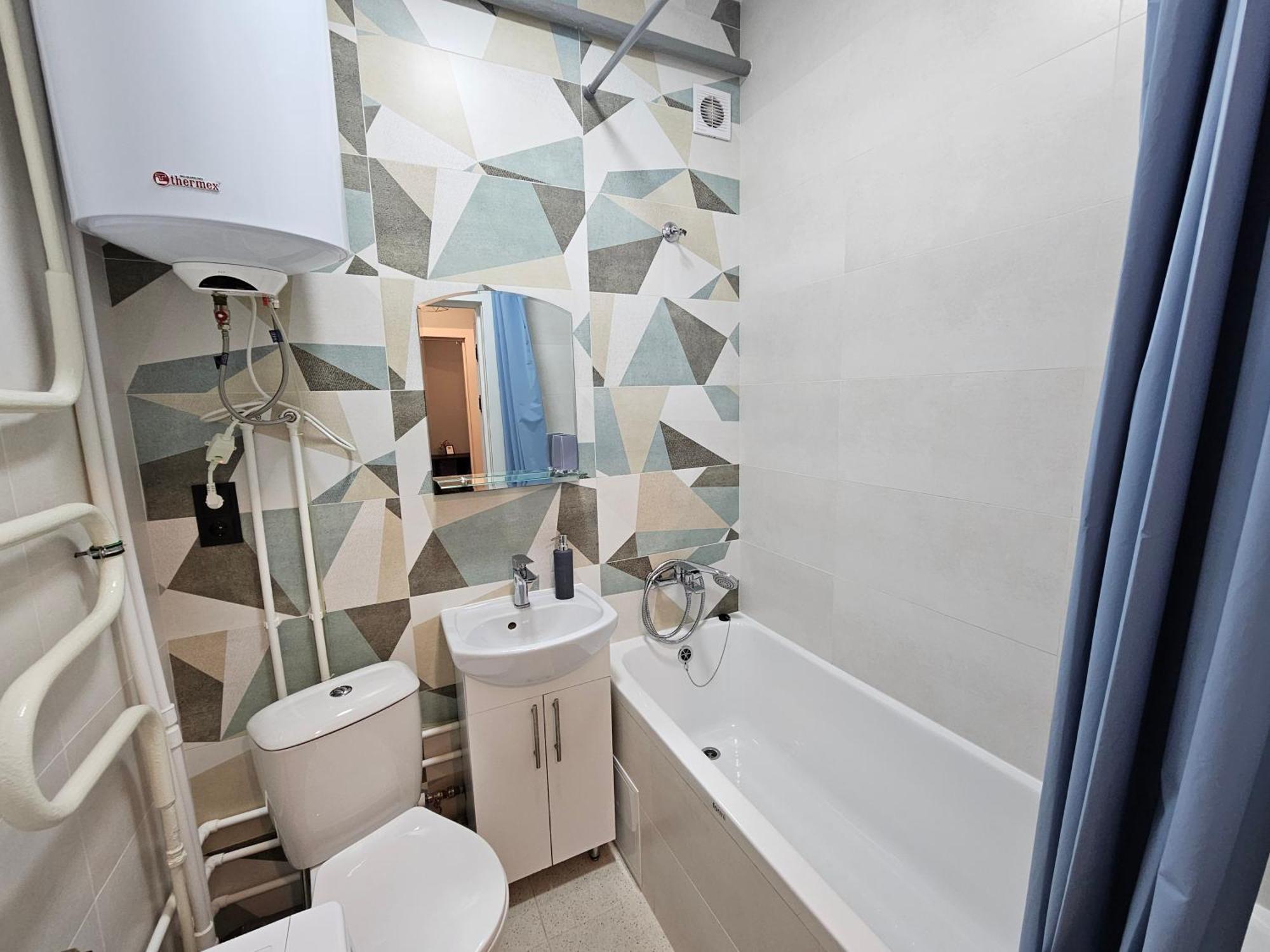 All New And Cozy Apartment In The Silence Center キシナウ エクステリア 写真